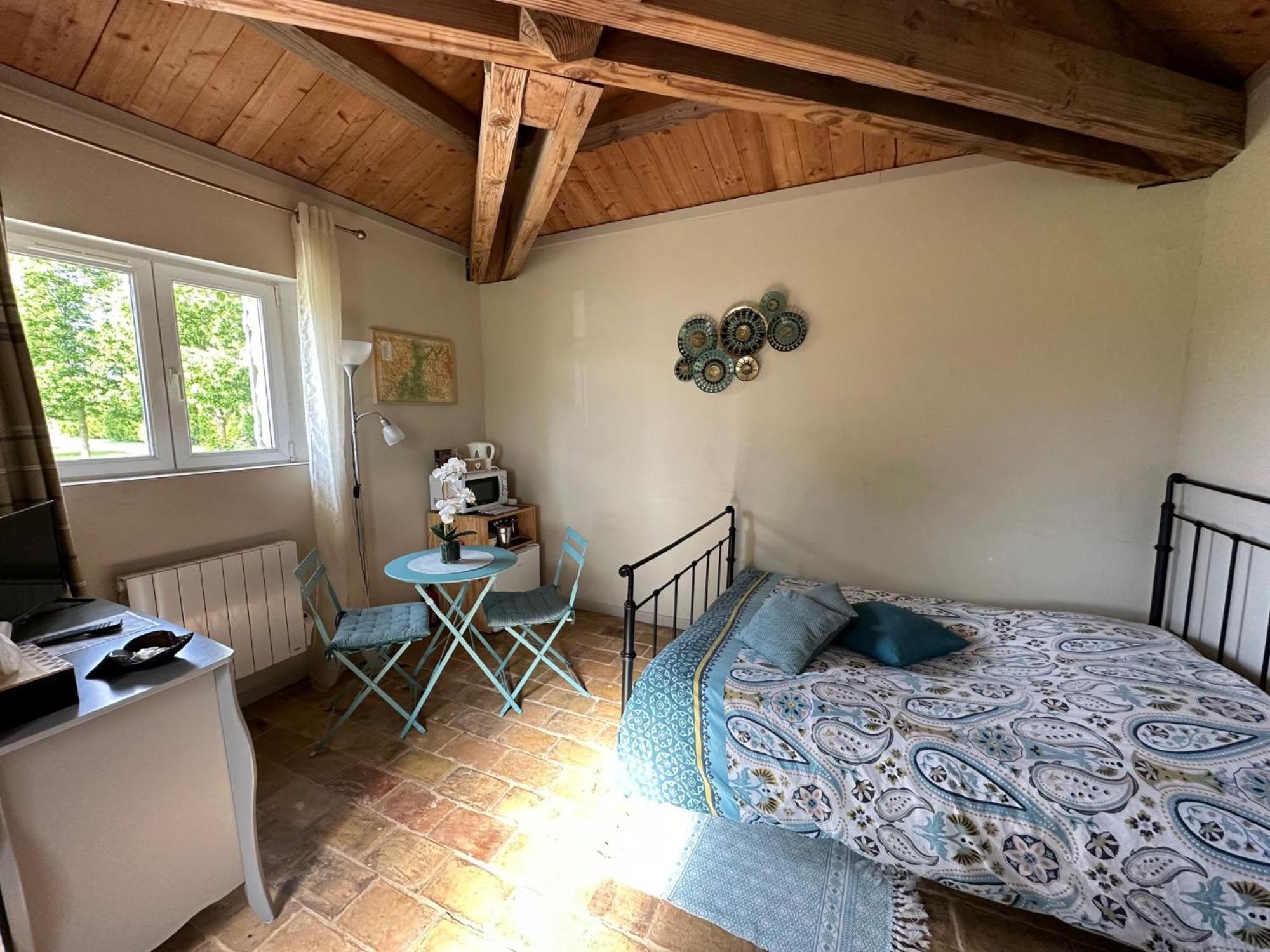 Maisonnette Independante Au Calme Dans Un Grand Jardin Chateauneuf-du-Rhone Bagian luar foto